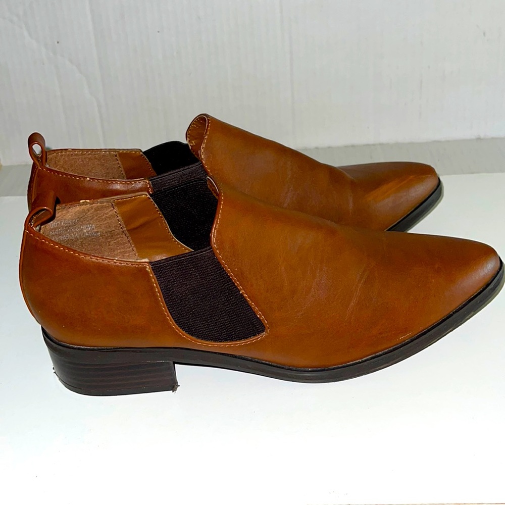 FOREVER 21 HALF BOOTS
